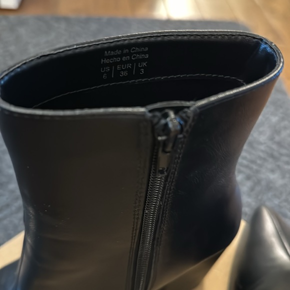 Brand New Black Boot - Picture 2 of 3